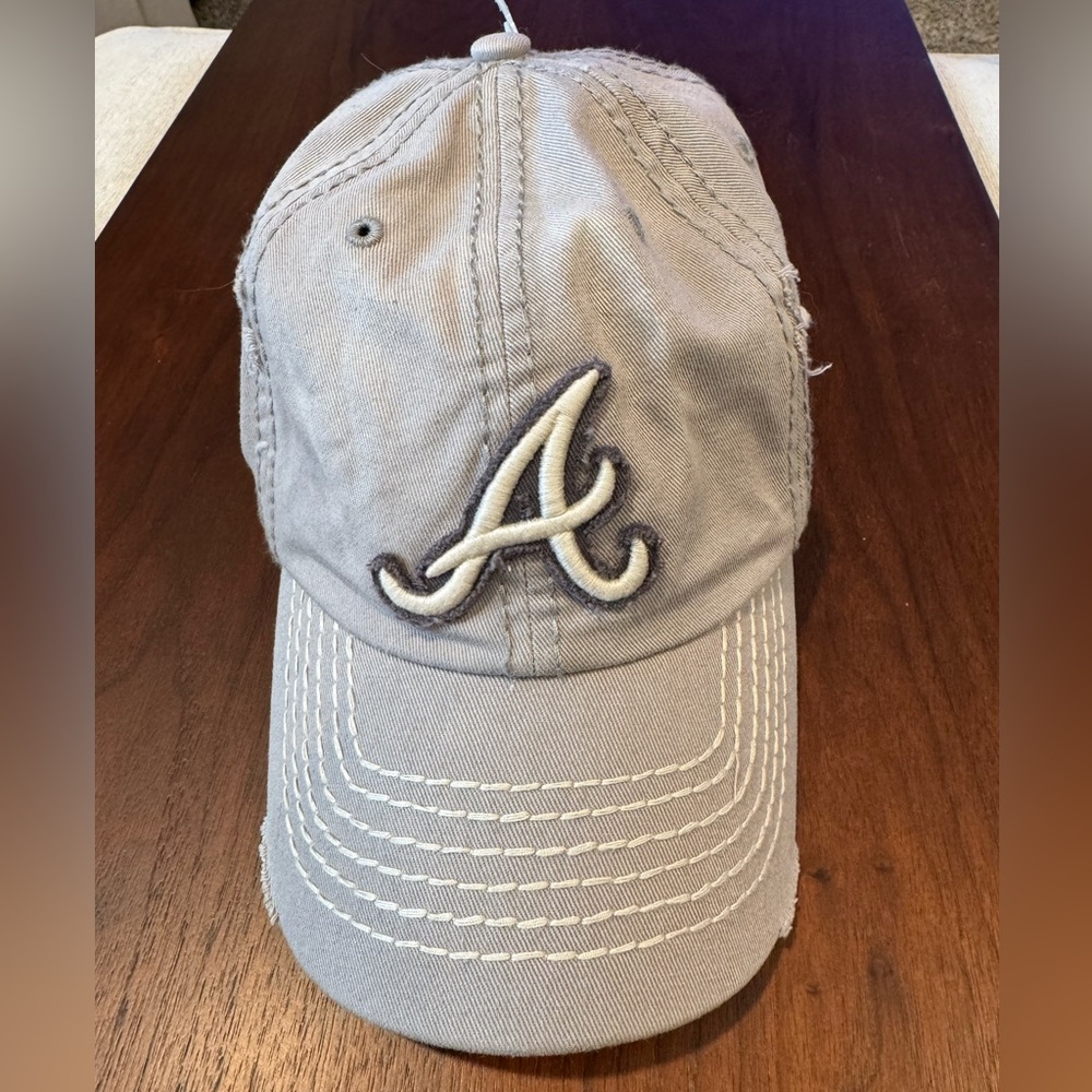 47 Brand Gray Baseball Cap with Embroidered Accents‎